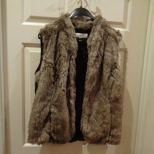 Faux fur vest with brown cable knit back in XL